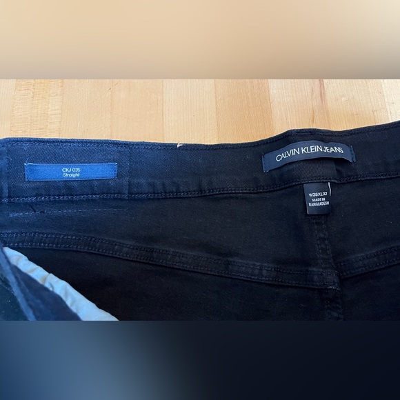 NWOT 👖Calvin Klein Straight Leg Dark Wash Blue Jeans Size: 36/32 - Picture 5 of 7